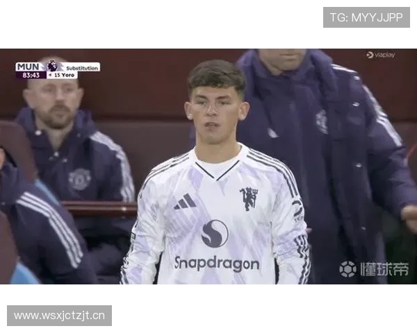 小将谢伊莱西随曼联一线队训练全力备战埃弗顿挑战赛